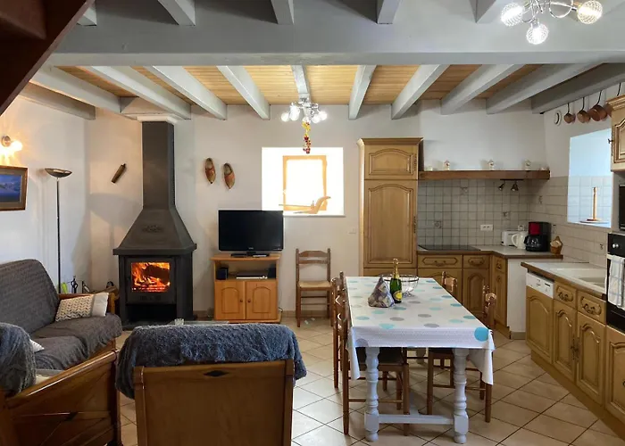 بيت للعطل La Pene *